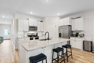 Spacious 4BR Home Near Midtown & FSU