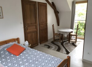 1 bedroom, WiFi, bed sheets