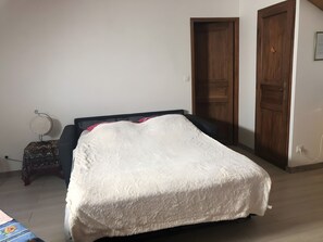 1 غرفة نوم وواي فاي وملاءات أسرّة