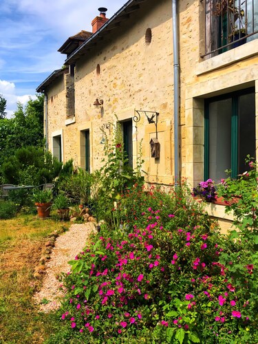 Appartement 'À L'Aujardière' avec Jardin Partagé et Wi-Fi