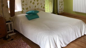 1 bedroom, WiFi, bed sheets