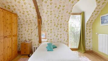 1 habitación, wifi y ropa de cama