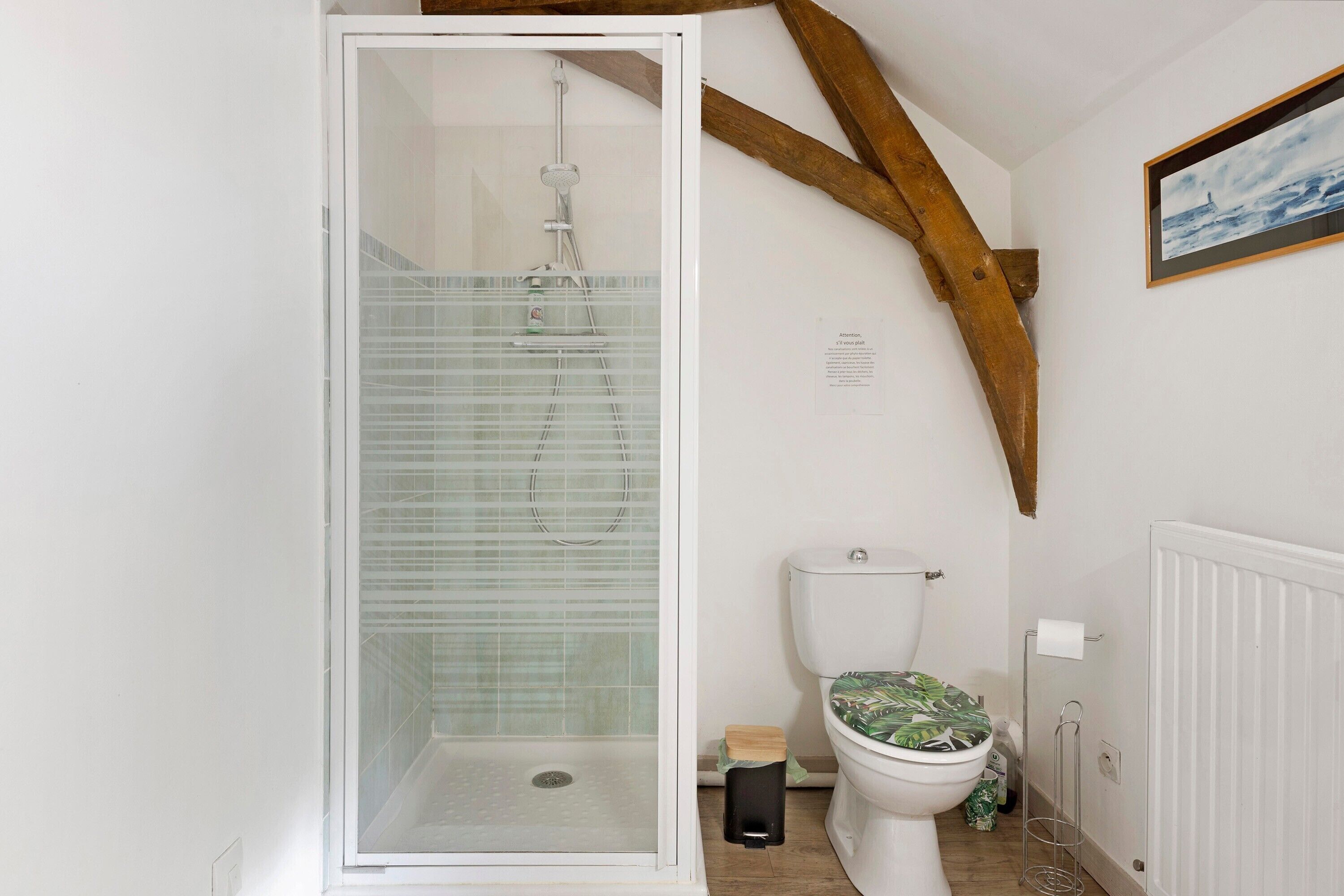 Douche, serviettes fournies