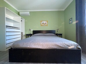 1 bedroom, iron/ironing board, WiFi, bed sheets - Suite Etna – The sea outside your door (Mascali)