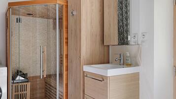 Shower, towels