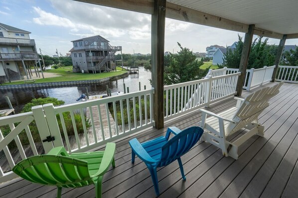 Property grounds - The Sea Star - Canal Front All One level - 4 Bedroom House, Pool, Large Docks (Avon)