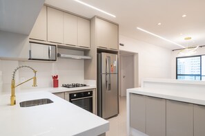 Basic Apartment | Private kitchen