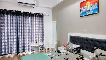 Suite Studio Deluxe, vue ville | Coffres-forts dans les chambres