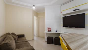 Basic Apartment | Living area