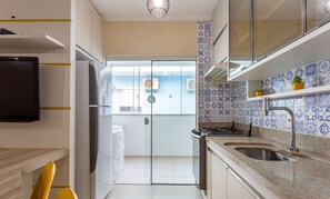 Basic Apartment | Private kitchen