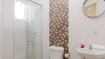 Departamento básico | Baño | Amenidades de baño gratuitas