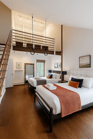 4 bedrooms, desk, WiFi, bed sheets