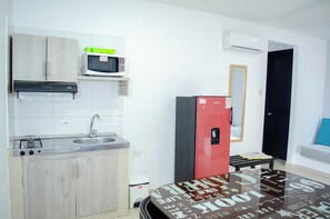 Appartamento familiare | Cucina privata | Pentole/stoviglie/utensili, freezer