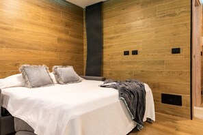 1 室のベッドルーム、旅行用ベビーベッド、WiFi (無料)、ベッドシーツ