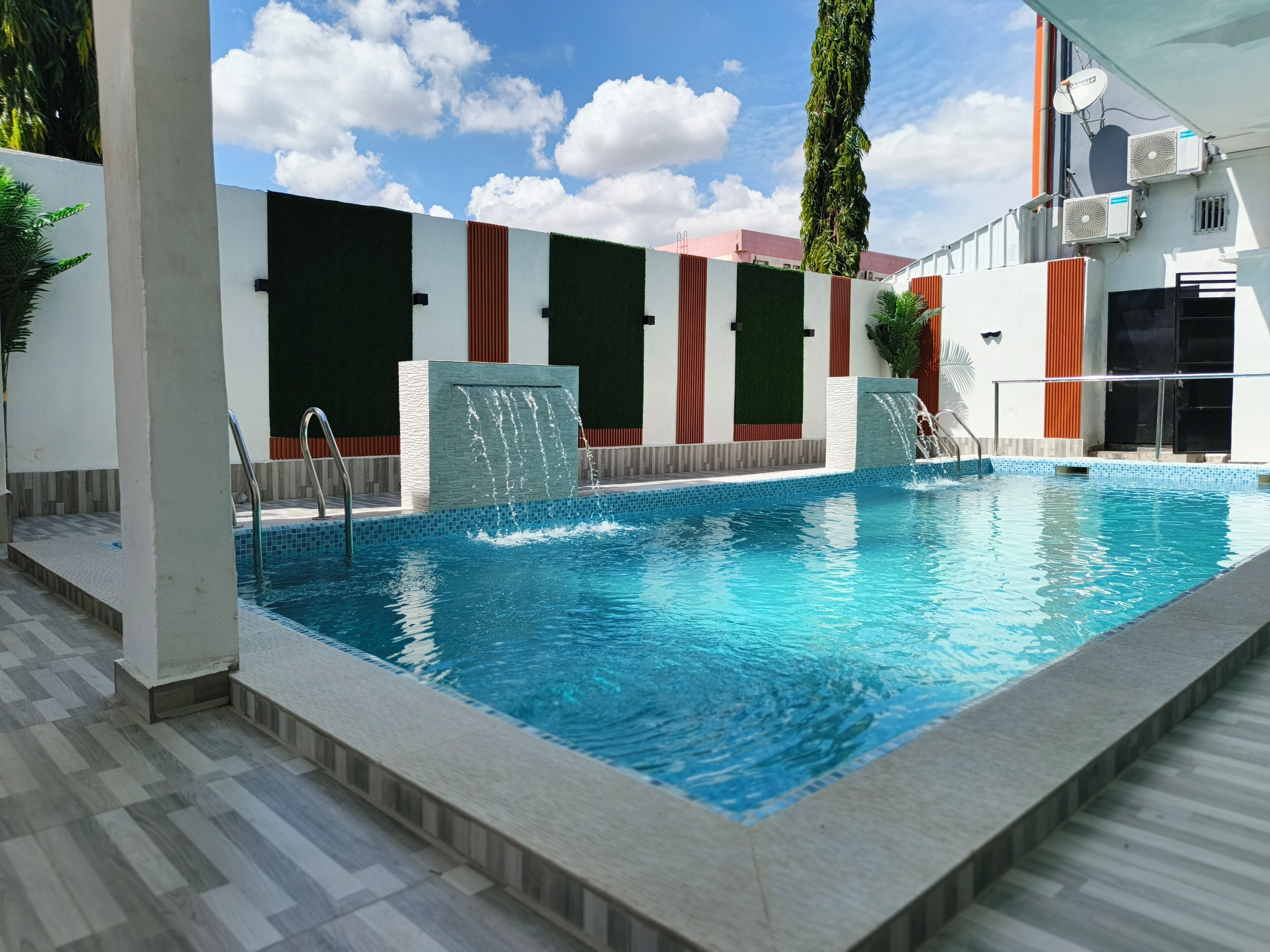 Alberca al aire libre 