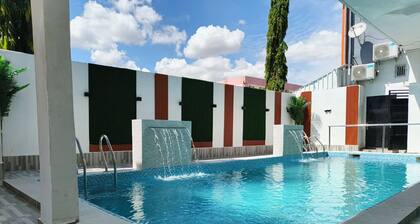 NEWTOWN PALACE HOTEL