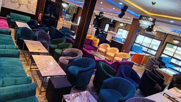 5 bars/lounges, brewpub, piano bar