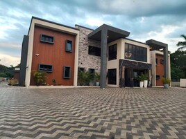 Fachada da propriedade
