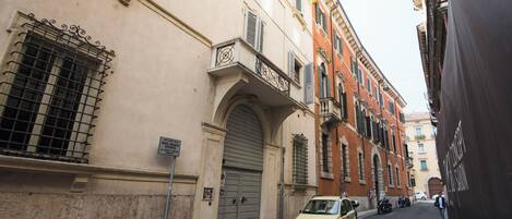 واجهة المنشأة