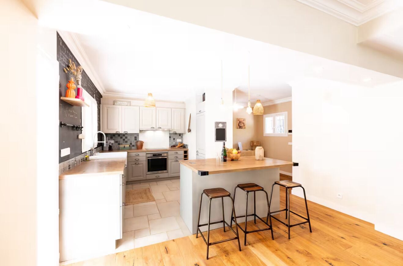 Micro-ondes, four, plaque de cuisson, lave-vaisselle