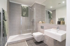 Apartment, 3 Schlafzimmer, Nichtraucher | Badezimmer