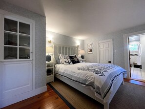 1 slaapkamer, een strijkplank/strijkijzer, gratis wifi, beddengoed