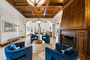 Interior - All decked out - Eight Bedroom House, Sleeps 17 (Kissimmee)