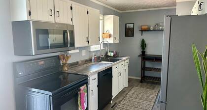 Spacious Home Close to FLW
