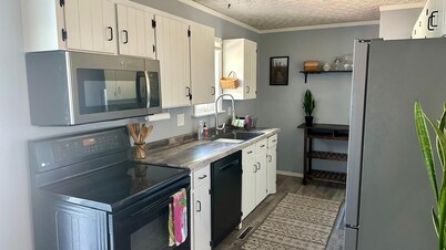 Spacious Home Close to FLW