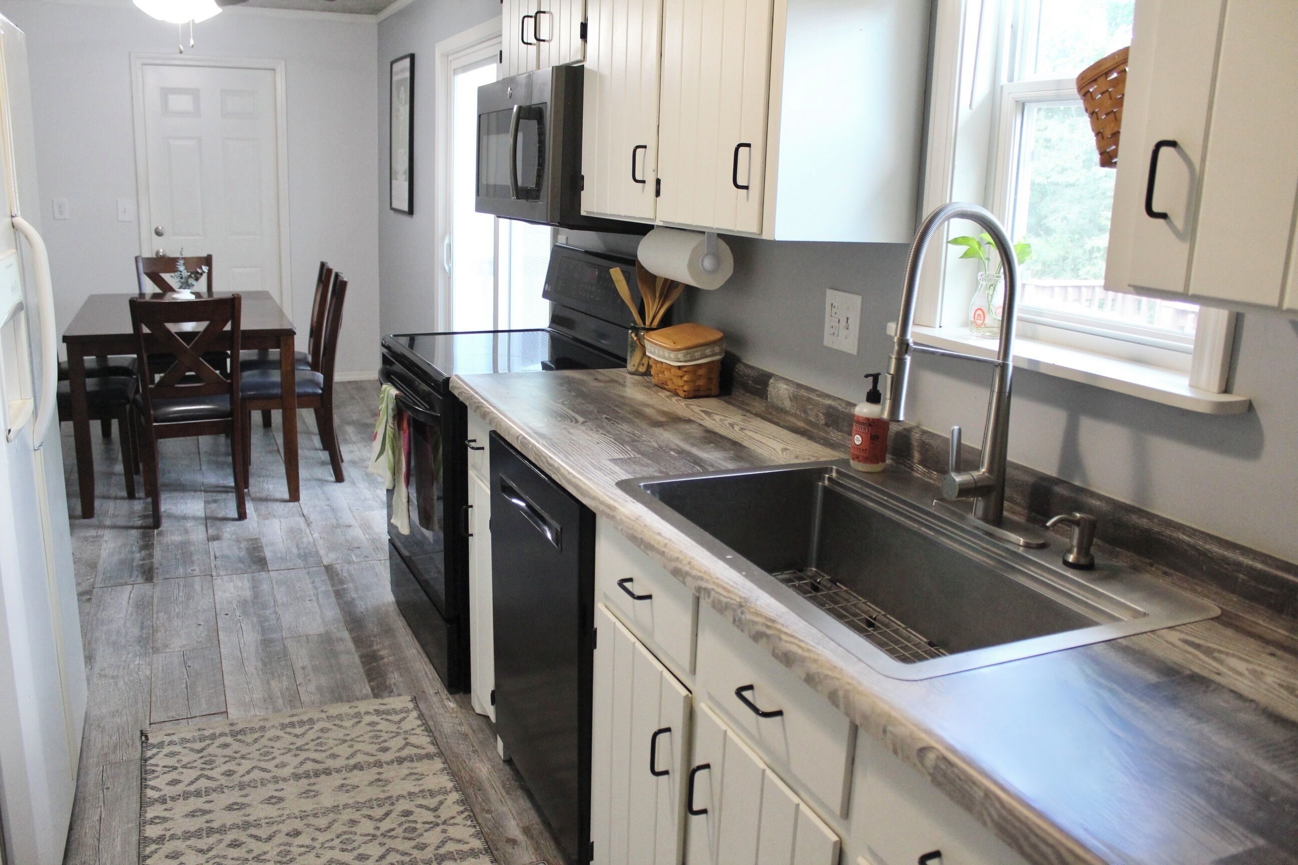 Mikrowelle, Ofen, Herdplatte, Geschirrspüler