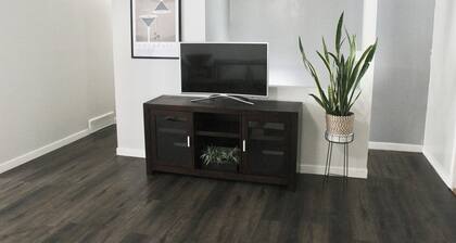 Spacious Home Close to FLW