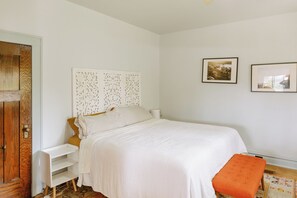 4 habitaciones, escritorio, tabla de planchar con plancha y wifi gratis 