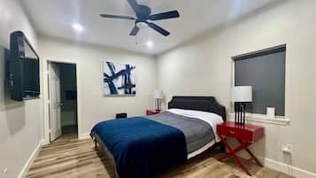 4 bedrooms, iron/ironing board, WiFi, bed sheets