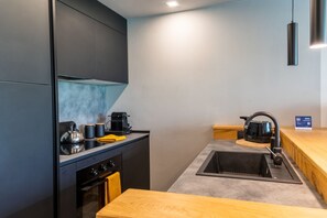 Fridge, oven, dishwasher, electric kettle