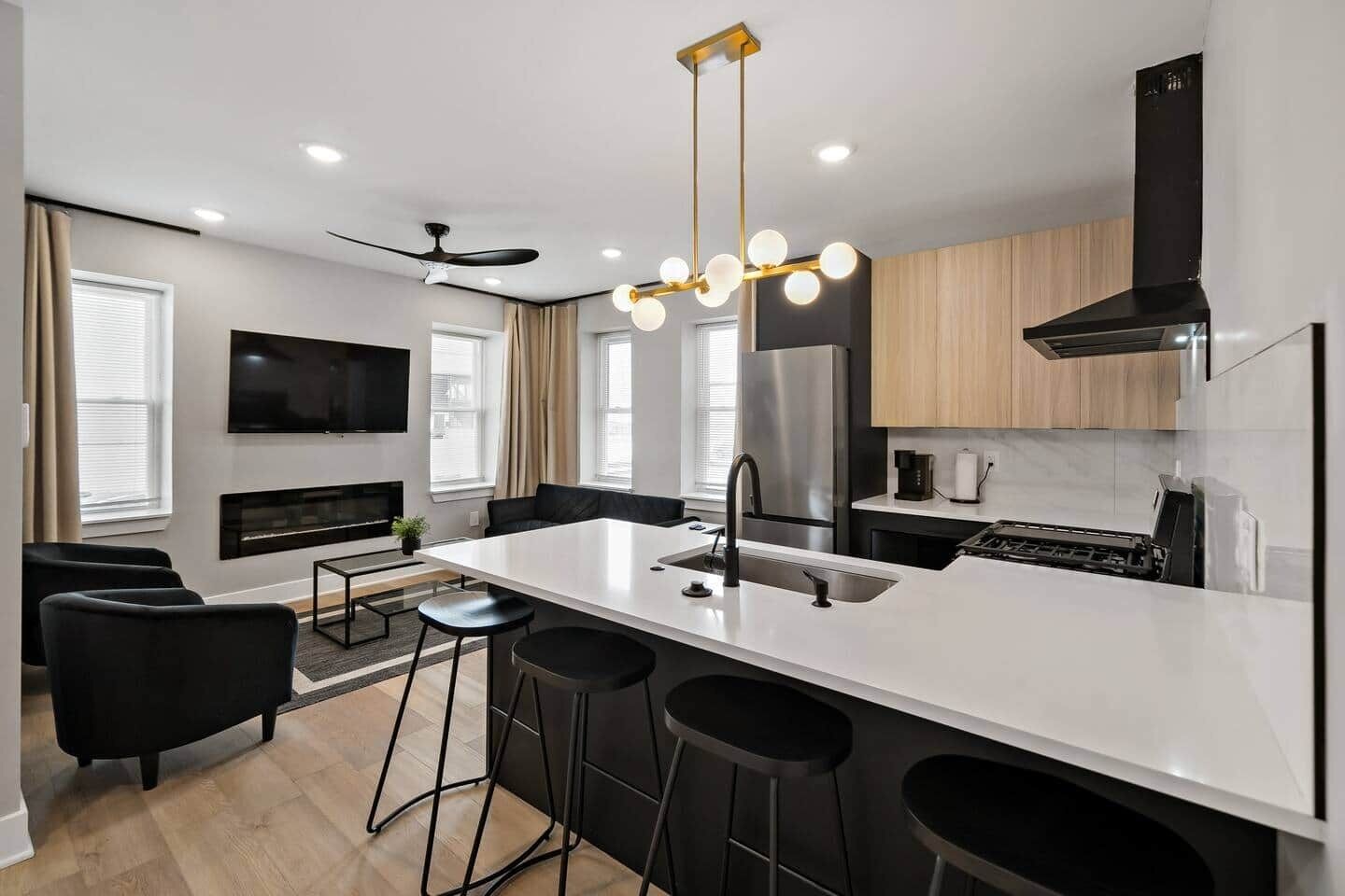 Kühlschrank, Mikrowelle, Ofen, Herdplatte