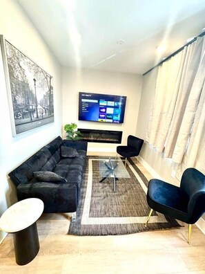 Televisión, chimenea