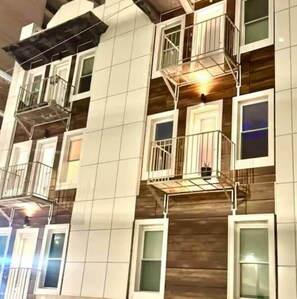 Exterior detail - 3 bedrm kitchen, living room, 108-A1 (Atlantic City)