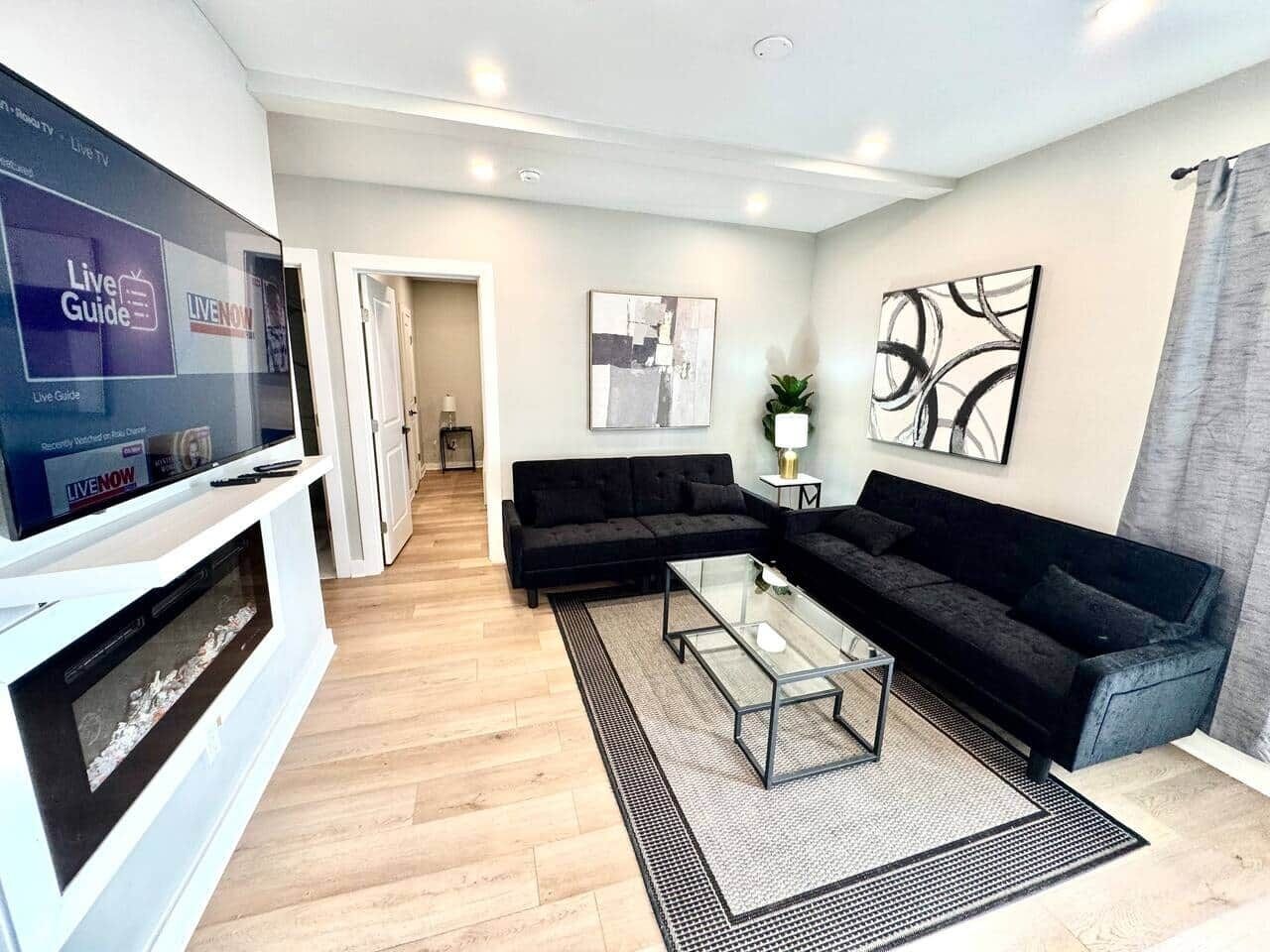 TV, fireplace