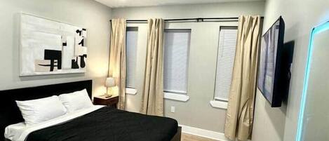 5 bedrooms, in-room safe, iron/ironing board, WiFi