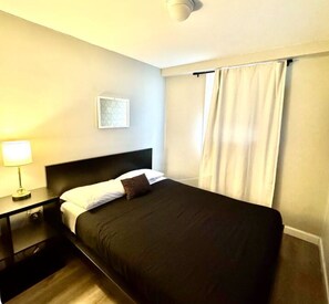 8 bedrooms, iron/ironing board, WiFi, bed sheets