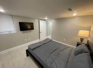 3 makuuhuonetta, tallelokero huoneessa, silitysrauta/-lauta, Wi-Fi