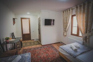 1 bedroom, iron/ironing board, Internet