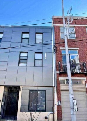 Exterior - 1 bedroom close to convention unit 3 (Philadelphia)
