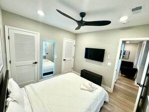 1 bedroom, iron/ironing board, WiFi, bed sheets - Beachblock 1bedroom w/parking 110 b2 (Atlantic City)