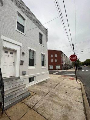 Exterior - Big 4 bedroom university house 3432 (Philadelphia)