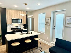 Fridge, microwave, oven, stovetop - Beachblock new 2bedroom/balcony 108 b2 (Atlantic City)