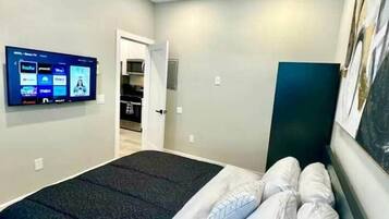 1 chambre, fer et planche à repasser, Wi-Fi, draps fournis