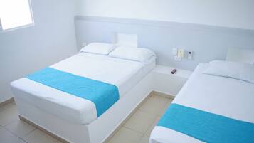 1 habitación, tabla de planchar con plancha y acceso a internet