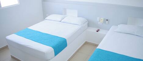 1 habitación, tabla de planchar con plancha, internet y ropa de cama