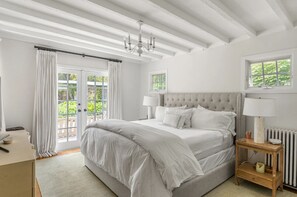 4 sovrum, skrivbord och wi-fi